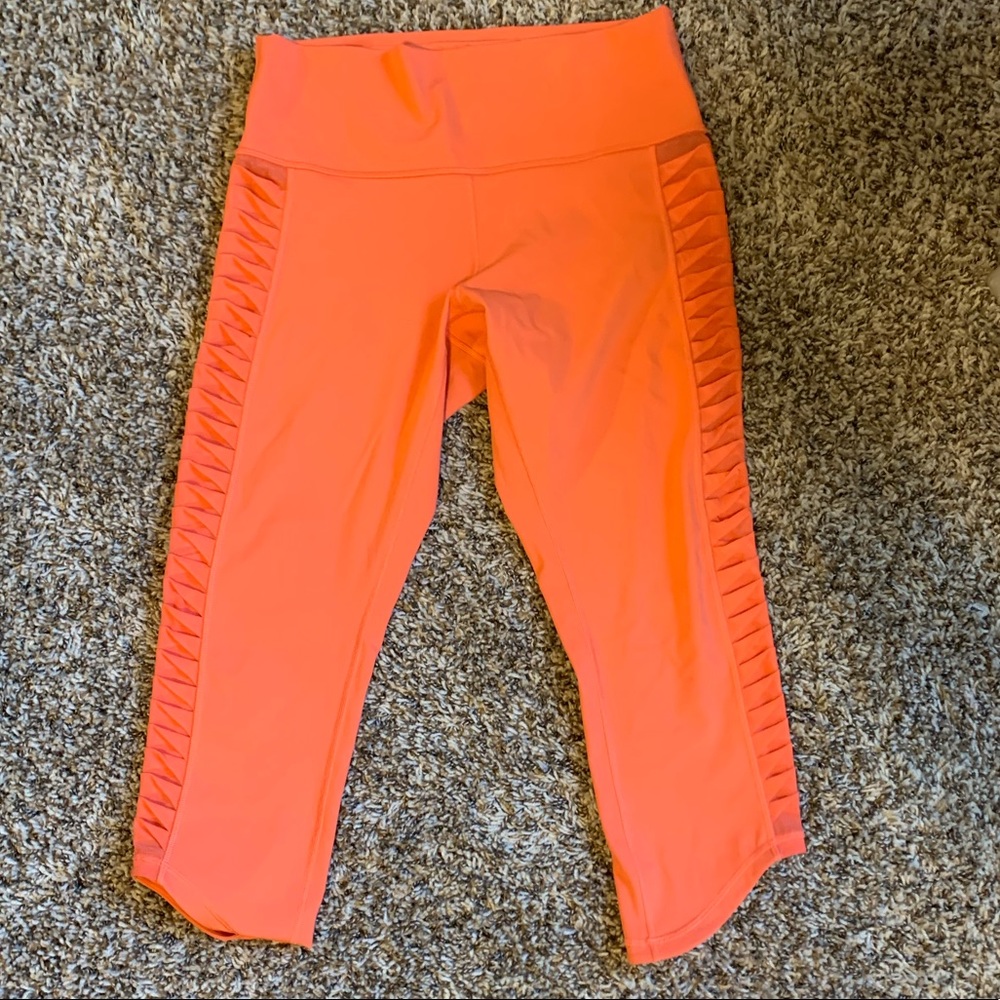 Lululemon sun salutation crop leggings
